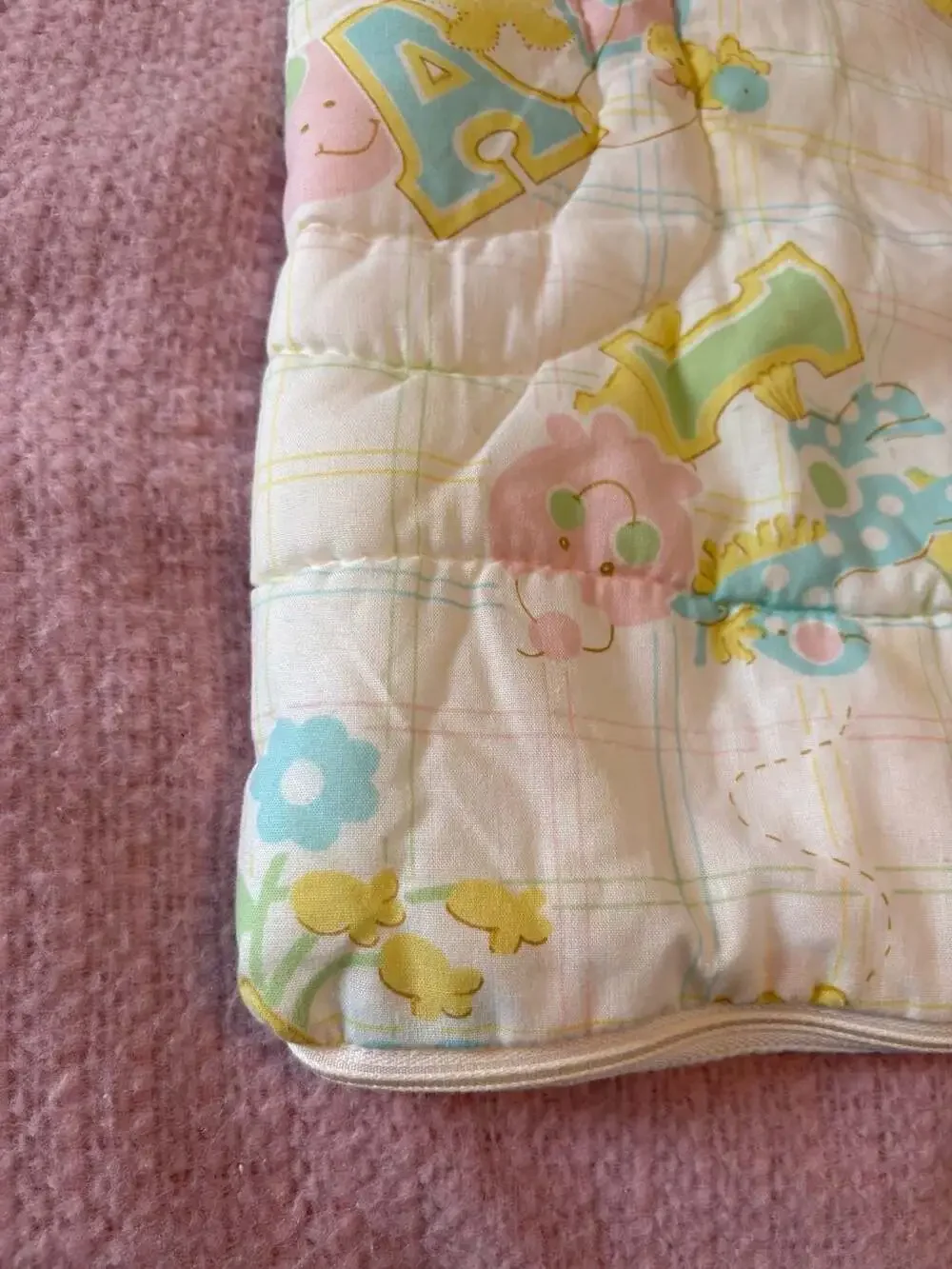 Vintage 1981 The Kendall Company Baby Sleeping Bag Quilted Comforter Pastel Alph